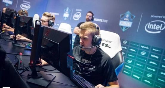 并通过使用 并通过使用