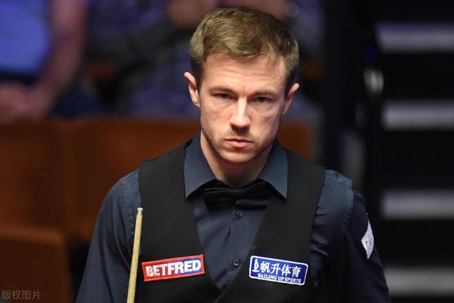 舞台上展现 舞台上展现